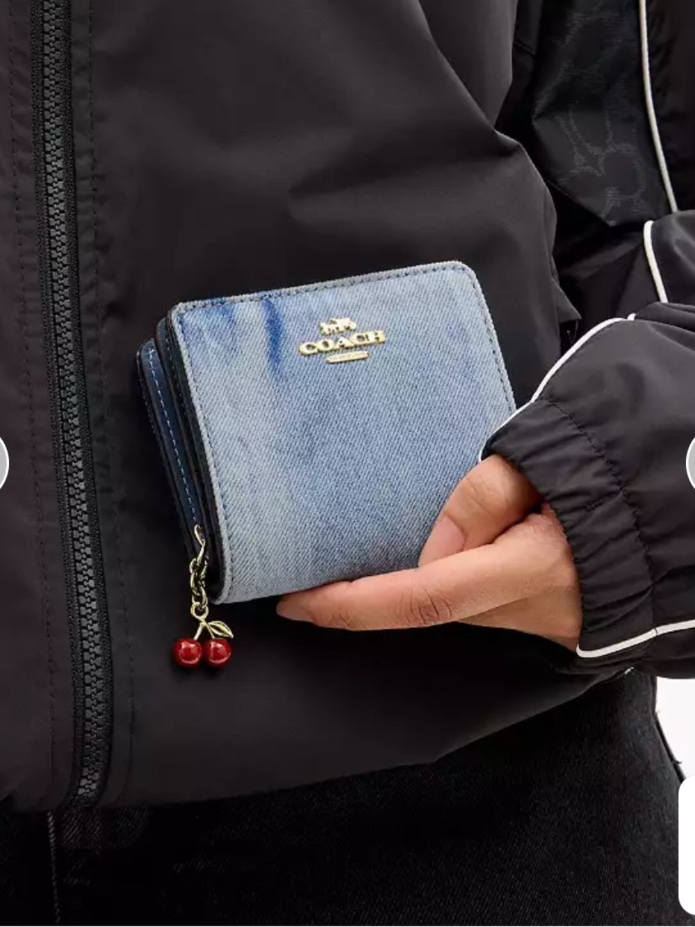 NWT💓Coach Snap Wallet In Loved Denim With Cherry Charm Rare Vintage CEC35 - Picture 2 of 6